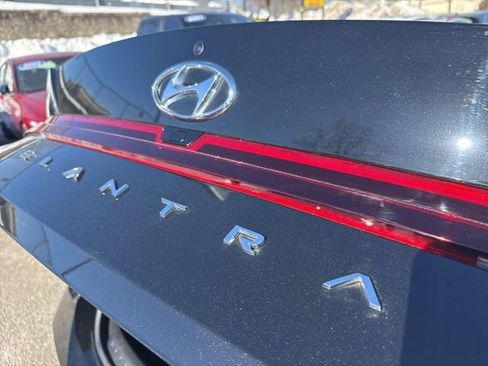 Used 2023 Hyundai Elantra SEL w/ Cargo Package image 16