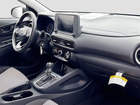 Used 2023 Hyundai Kona SE image 26