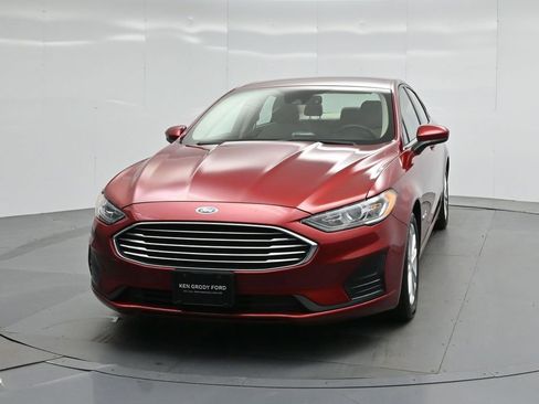 Certified 2019 Ford Fusion SE image 57