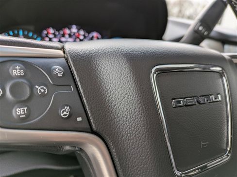 Used 2019 GMC Yukon XL Denali image 33