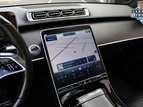 Used 2022 Mercedes-Benz S 500 4MATIC w/ AMG Line Package image 18