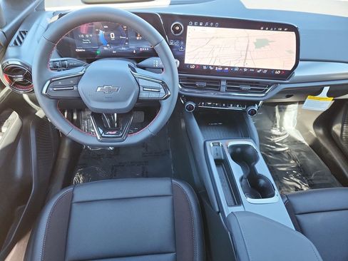 New 2026 Chevrolet Equinox EV RS image 25