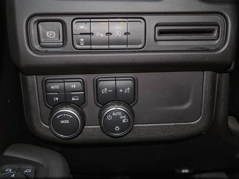 Used 2023 Chevrolet Tahoe RST w/ Sport Performance Package image 28