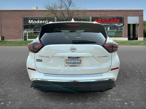 Certified 2019 Nissan Murano Platinum w/ Cargo Package FWD image 3