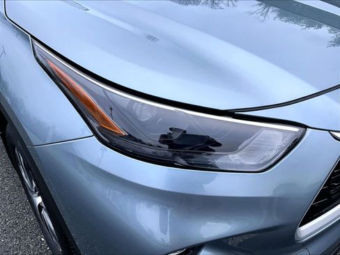 Used 2023 Toyota Highlander XLE image 34