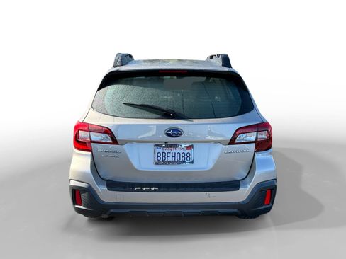 Used 2018 Subaru Outback 2.5i image 4