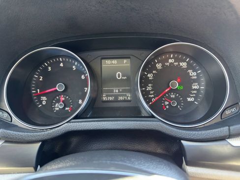 Used 2017 Volkswagen Passat 1.8T R-Line w/ R-Line Lighting Package FWD image 18