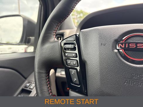 Used 2025 Nissan Frontier PRO-4X AWD/4WD image 8