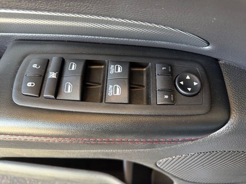 Used 2025 Dodge Durango R/T w/ Blacktop Package AWD/4WD image 12