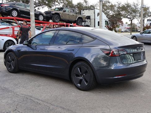 Used 2022 Tesla Model 3 image 9