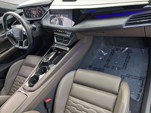Used 2023 Audi e-tron GT Prestige image 21