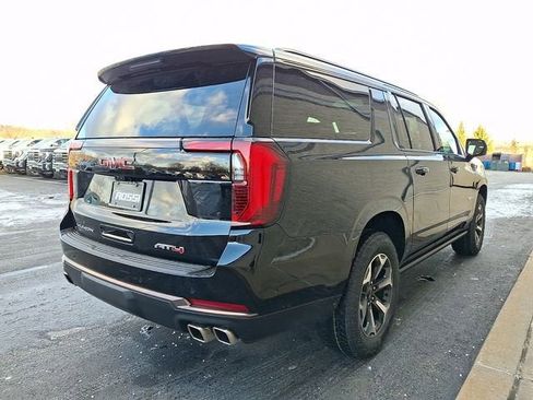 New 2026 GMC Yukon XL AT4 Ultimate AWD/4WD image 4