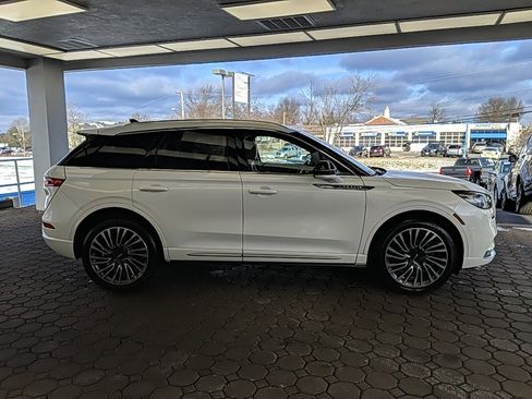 Used 2020 Lincoln Corsair Reserve w/ Appearance Package image 4