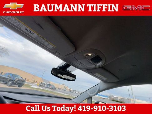 Used 2024 Chrysler Pacifica Touring-L image 22