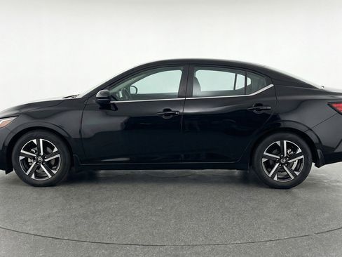 Used 2025 Nissan Sentra SV FWD image 5
