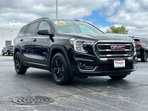Used 2024 GMC Terrain AT4 AWD/4WD image 2