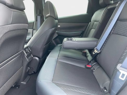 New 2026 Nissan Leaf Platinum+ w/ Cargo Package (Platinum+) FWD image 11