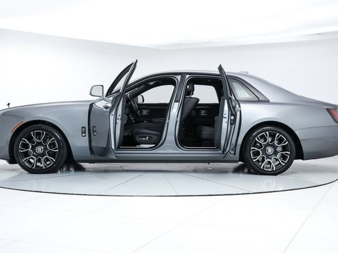 Used 2023 Rolls-Royce Ghost Black Badge image 3