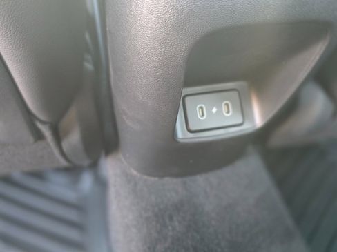 New 2025 Hyundai Elantra Limited image 13