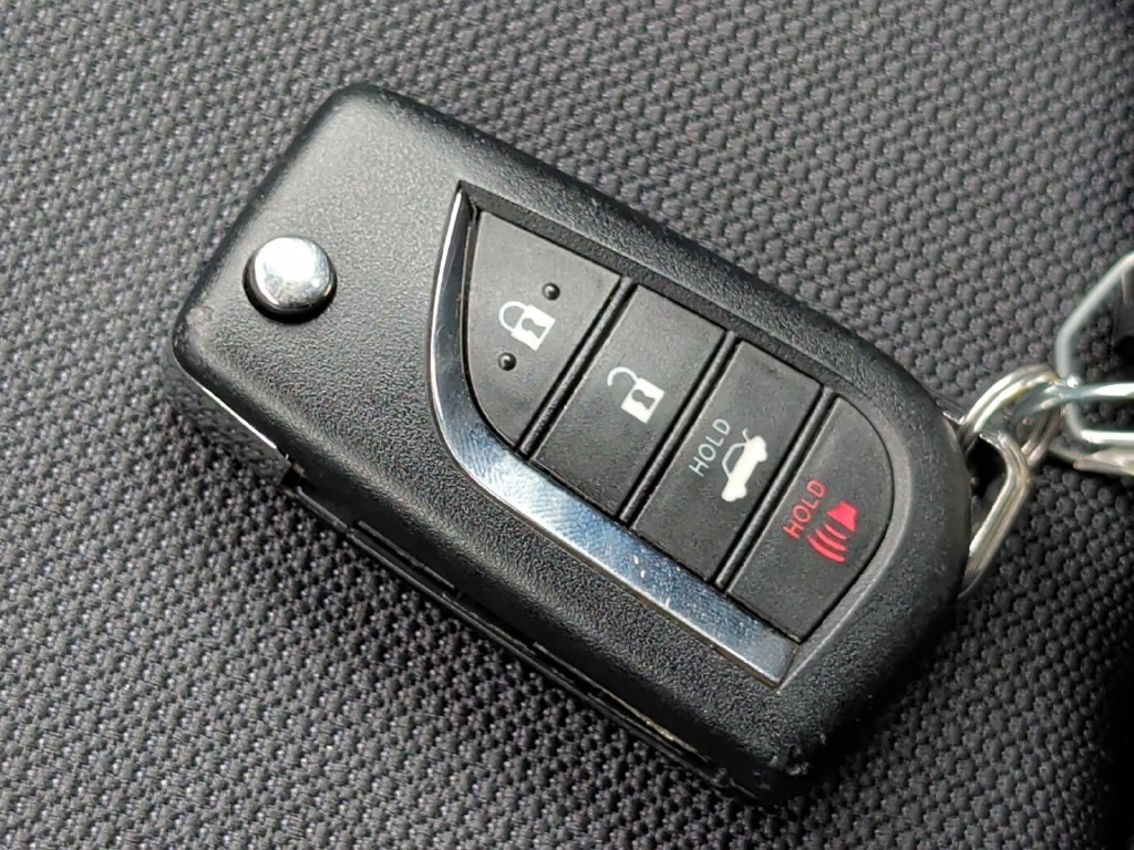 Used 2025 Toyota Corolla LE FWD image 39