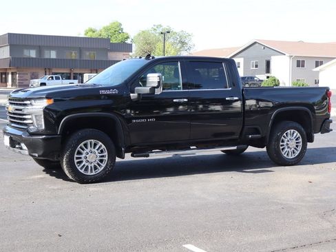 Used 2022 Chevrolet Silverado 3500 High Country w/ Safety Package II AWD/4WD image 10