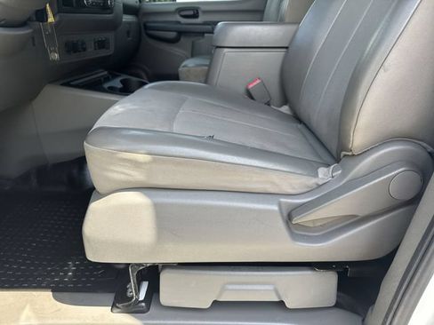 Used 2016 Nissan NV 2500 SV w/ Technology Package RWD image 28