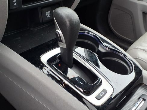 Used 2017 Honda Ridgeline RTL-E image 15