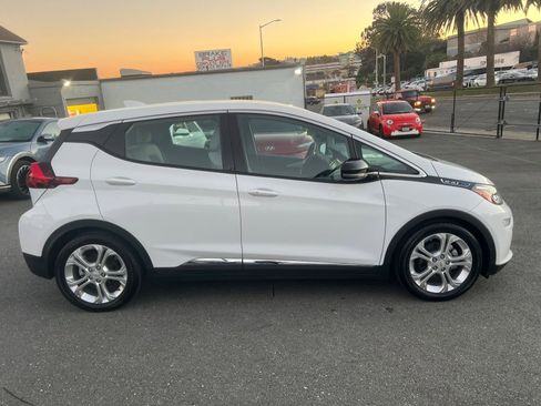 Used 2021 Chevrolet Bolt LT image 4