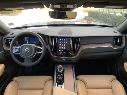 Used 2025 Volvo XC60 B5 Ultra w/ Protection Package Premier image 12