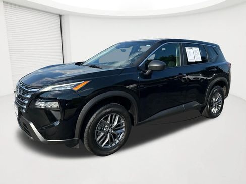 Used 2024 Nissan Rogue S AWD/4WD image 1