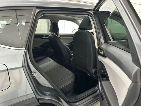 Used 2023 Volkswagen Taos SE w/ Panoramic Sunroof Package AWD/4WD image 12