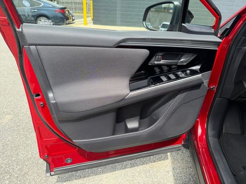 Certified 2023 Subaru Solterra AWD image 17