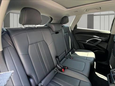 Used 2025 Audi Q5 Premium w/ Convenience Package AWD/4WD image 25