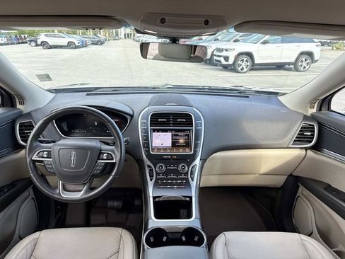 Used 2019 Lincoln Nautilus Select FWD image 12