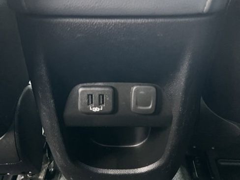 Used 2019 Chevrolet Colorado Z71 image 17