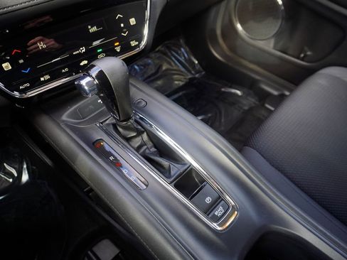 Used 2021 Honda HR-V EX image 18