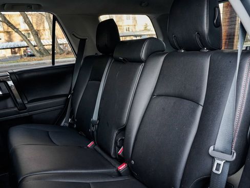 Used 2022 Toyota 4Runner TRD Off-Road Premium image 16