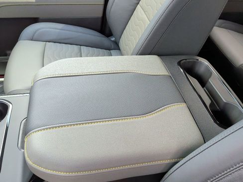 New 2026 Chevrolet Silverado 2500 ZR2 AWD/4WD image 33