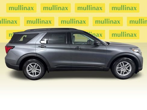 New 2026 Ford Explorer Active w/ Active Comfort Package RWD image 2