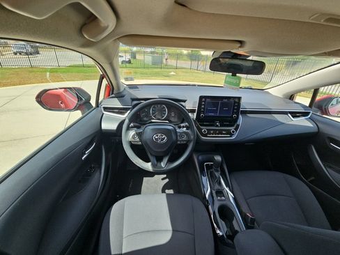 Used 2020 Toyota Corolla LE w/ LE Premium Package FWD image 23