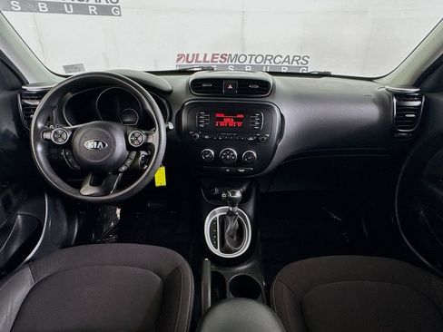 Used 2016 Kia Soul Base image 25