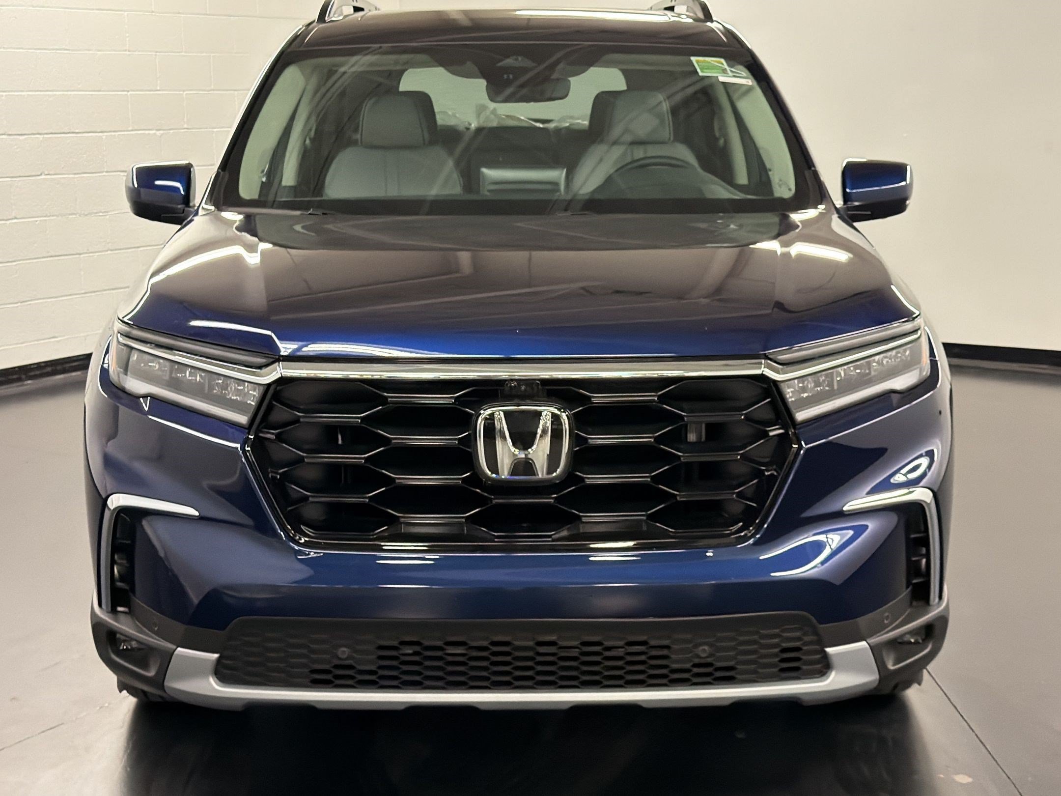 Certified 2025 Honda Pilot Elite image 6