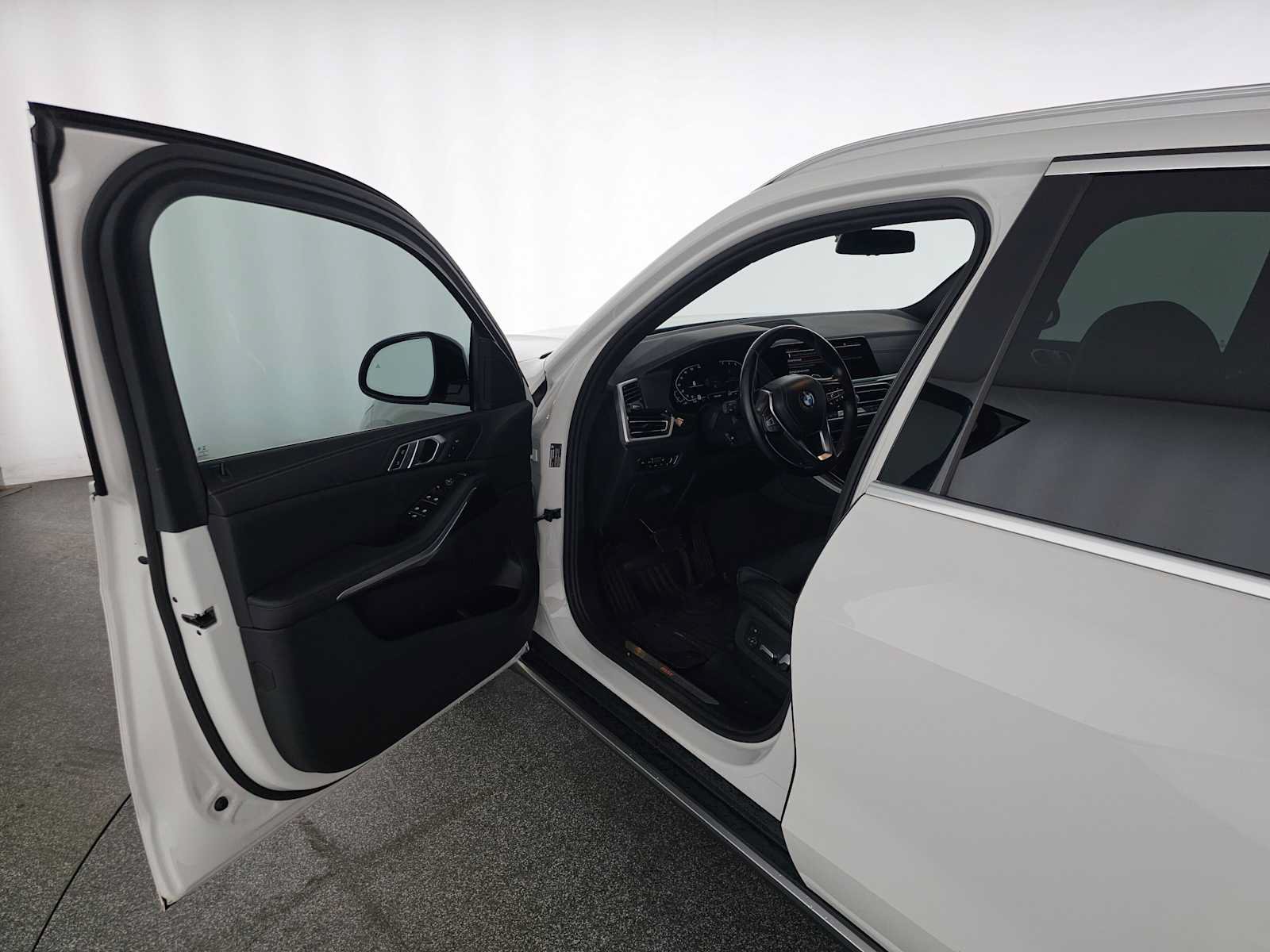 Used 2021 BMW X5 sDrive40i w/ Convenience Package RWD image 19