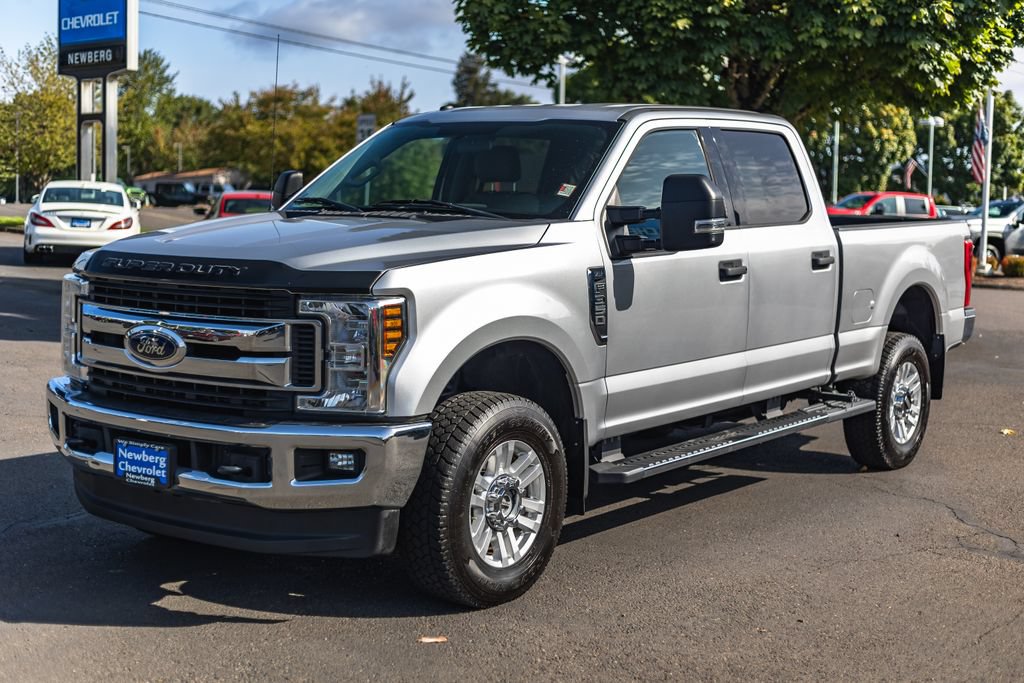 Used 2018 Ford F350 XLT w/ XLT Value Package AWD/4WD image 4