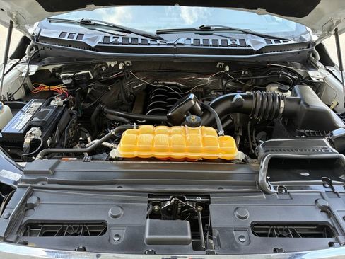 Used 2017 Ford F150 XLT w/ Equipment Group 302A Luxury AWD/4WD image 9