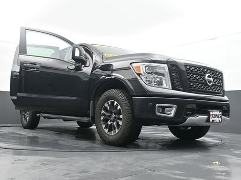 Used 2018 Nissan Titan PRO-4X w/ Pro-4x Convenience Package image 69