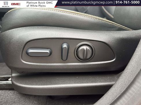 Used 2024 GMC Terrain AT4 image 19