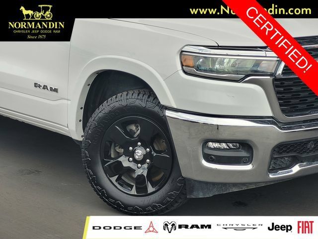 Used 2025 RAM 1500 Big Horn AWD/4WD image 3
