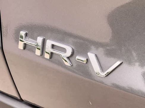 Used 2025 Honda HR-V LX image 8