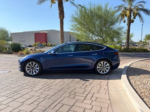 Used 2019 Tesla Model 3 Long Range AWD/4WD image 4